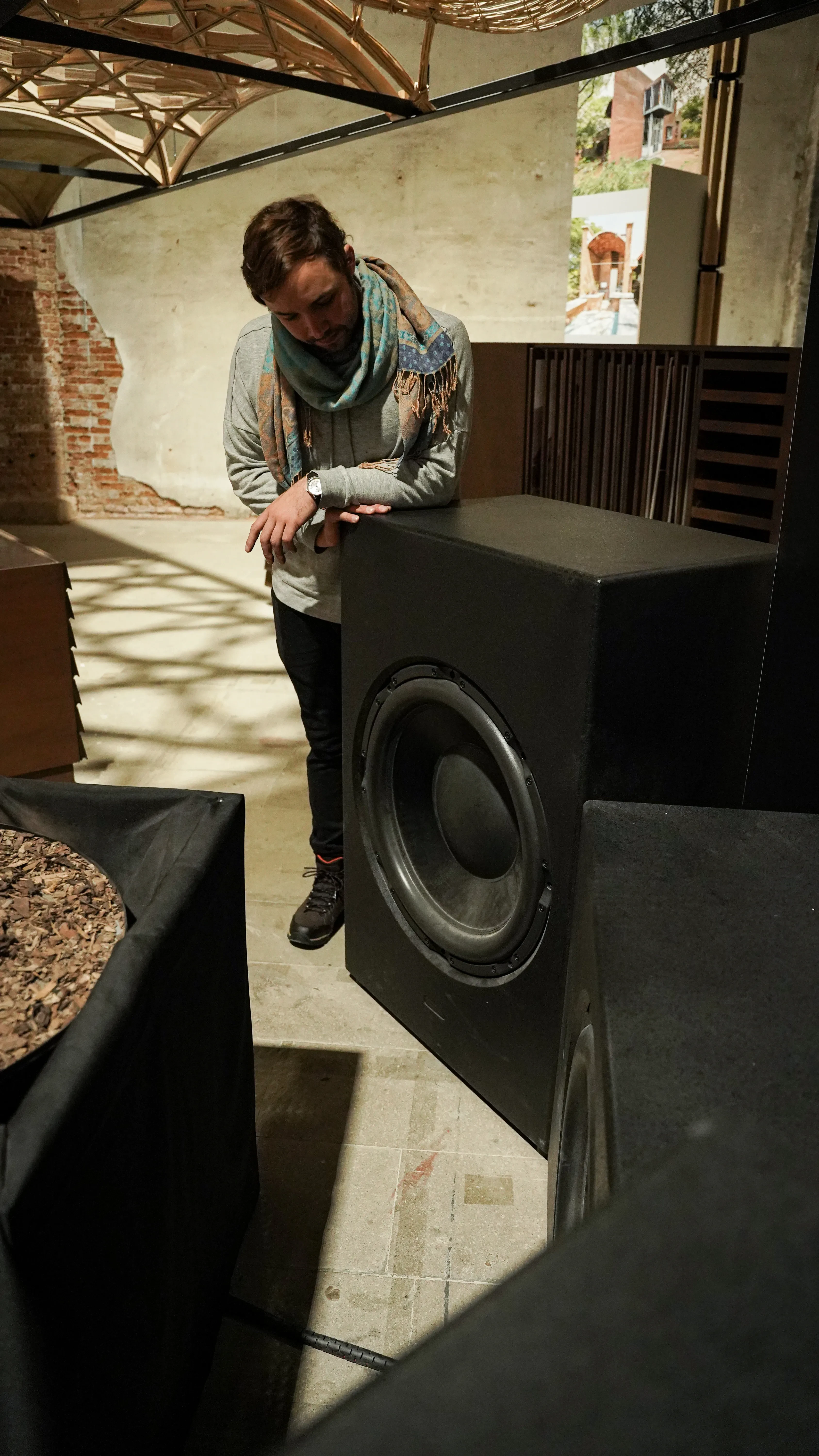 ASCENDO THE32 La Biennale Elephants B1DR 3 infrasonic subwoofers